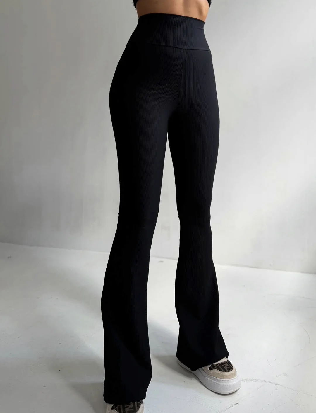 Legginsy BASIC dzwony czarne