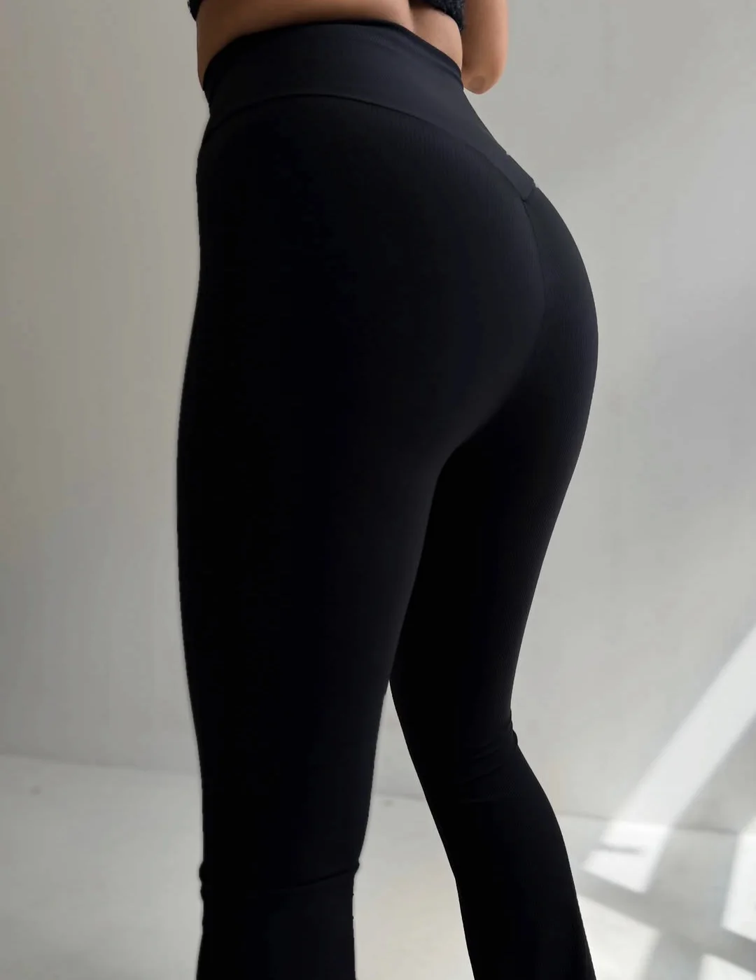 Legginsy BASIC dzwony czarne