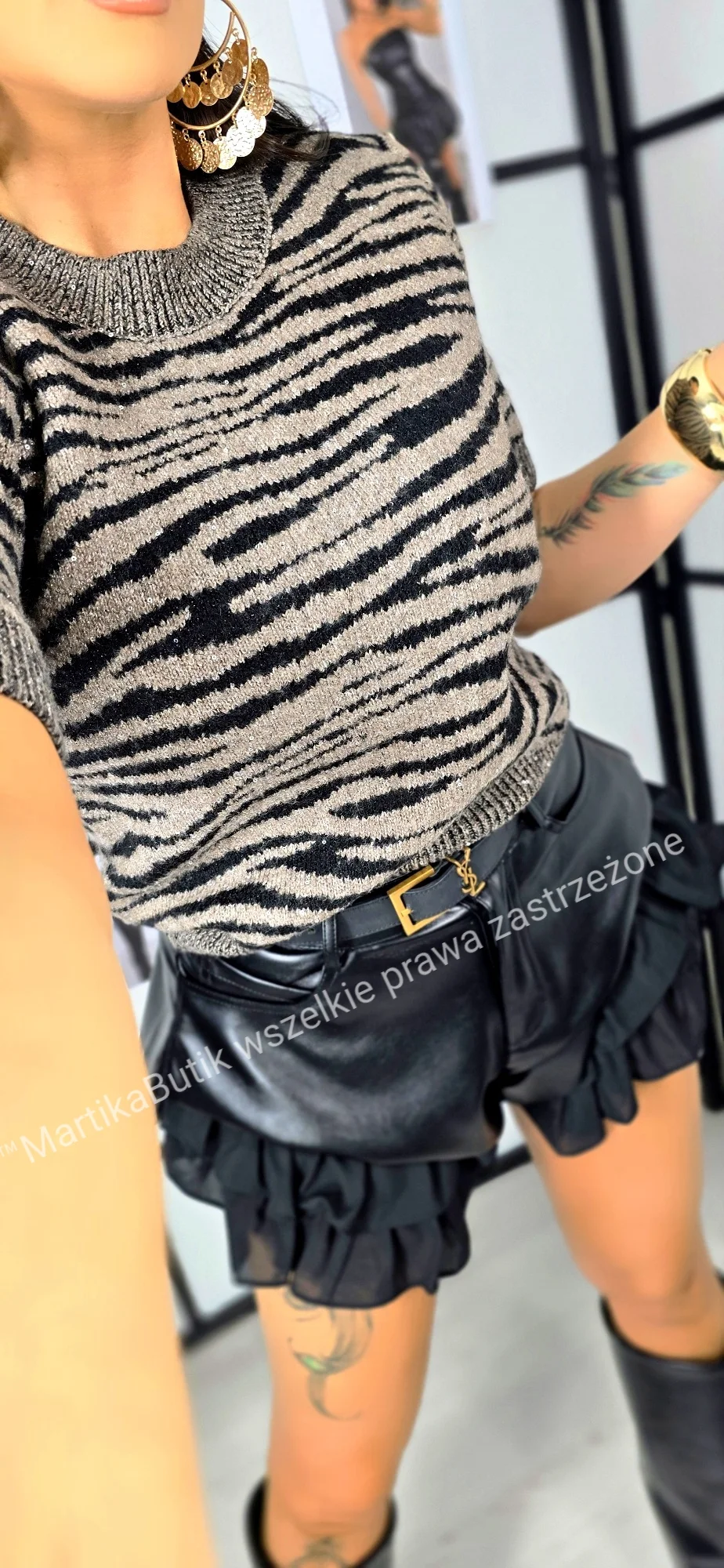 Sweter zebra z połyskiem