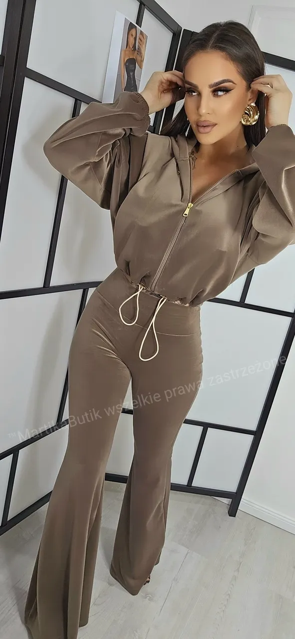 Dres welurowy VELVET dzwony beż