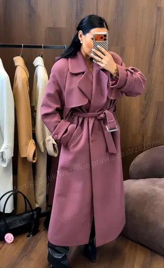 Płaszcz DELUXE szminka LA MILLA